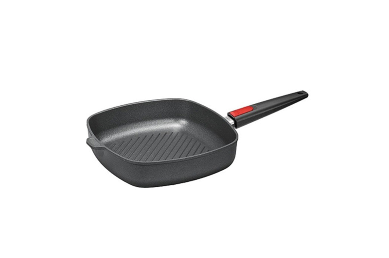 Circulon Steelshield Stainless Steel Saute Pan with Lid 30cm / 4.7L -  Induction Saute Pan with Hybrid Non Stick & Toughened Glass Lid, Metal  Utensil